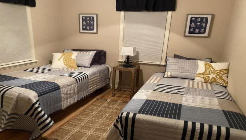 Beach Haven Oceanside Beach Badges Outside Shower Wifi,Spend A Week In The Queen City On One Of Its Premiere Streets The Location Of This Duplex - Foto 2