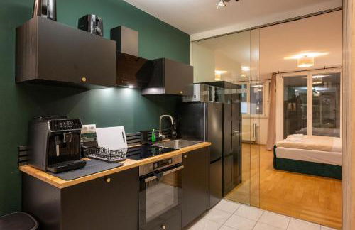 Munich Large Apartment 145 qm and 5 Bedrooms with Roof Terrace in centrally located 1 to 14 Guests - Foto 8