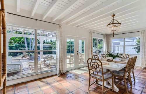 The Glenn House - Gather Poolside in a Breezy South End Getaway - Foto 3