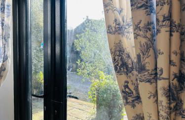 One bedroom converted barn - entire property - Foto 22