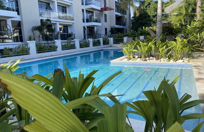 Elegant 1BR Apt with Pool - Foto 18