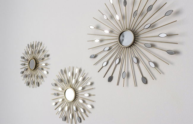 Charming Home - Photo 36