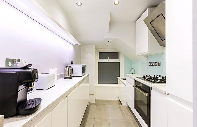 Charming Two-Bedroom Flat in West Hampstead - Photo 25