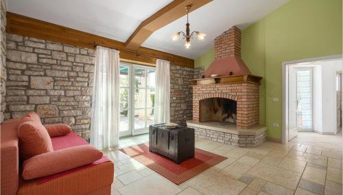 Four-Bedroom Holiday Home In Golubovo - Foto 4