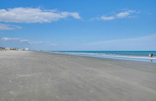 Walk to Ocean and Pier Surfside Beach House with Pool - Foto 36