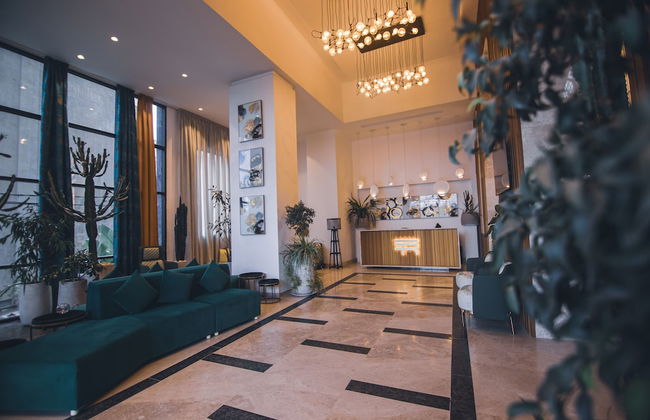 The Row Residential Hotel - Photo 4