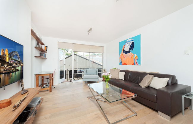 Bondi Beach Getaway - Photo 6