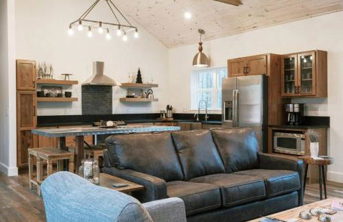 Hot-Tub Wifi Fireplace - Honeysuckle Bridge - Foto 14