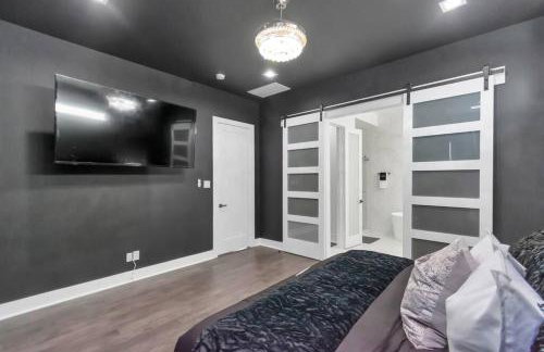 The Suite Spot! Downtown Skyline Views! Sleeps 12 - Foto 15