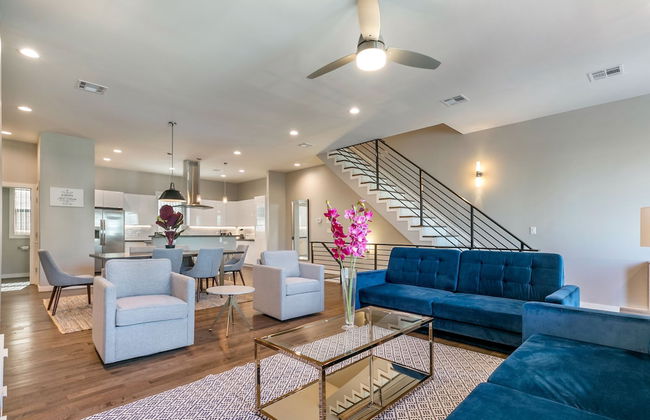 Modern 4BR Townhouse in Bienville Villas - Foto 1