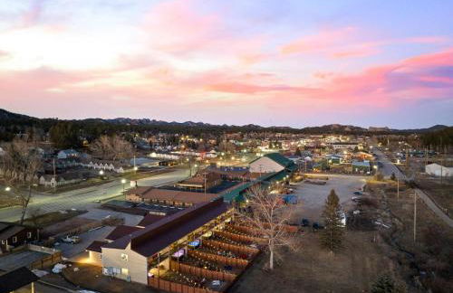 Buffalo Ridge - Hot Tub & Walk to Downtown - Foto 36