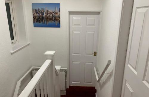 Spacious semi detached house - Photo 37