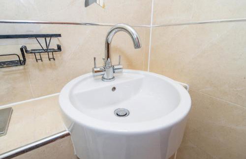 City Center, Free WiFi for Contractor, Family - Foto 33