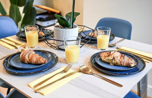 Modern 2BR Apartment for Contractors, Balcony & Fast Wi-Fi, W6 - Foto 36