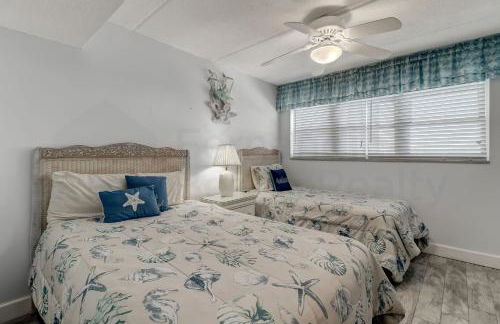 Oceanfront w Beach Access - Foto 19