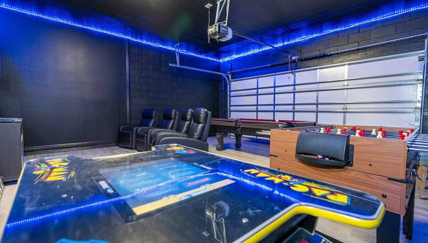 New Garage Theater - 2 Free Bottles of Wine - Foto 2, Habitación