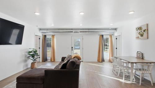 Modern 2BR Near Downtown OKC home - Foto 2