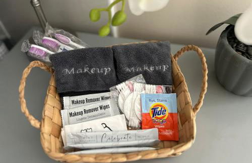 Modern Abode 2BR Near UofR, Highland, Downtown Rochester, NY Sleeps 4 - Foto 46