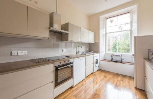 Beautiful 2 Bed 2 Bath Flat overlooking Meadows Park - Foto 18