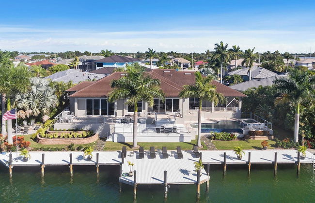 Marco Polo by Avantstay Waterfront 5bdr, Pool, Spa, Fire Pit, Walk to Beach - Foto 1