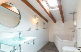 Spacious, central right on the beach, large terrace - Foto 13