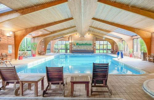 Robin's Retreat - Photo 16