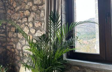 Wood & Stone Guesthouse - Photo 4