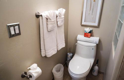 TOP 1 Percent Home! Hideaway w Heavenly Mountain views - Foto 69