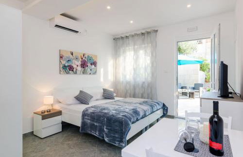 Apartments L&M - Studio Apartment with Terrace Vlahini - Foto 14