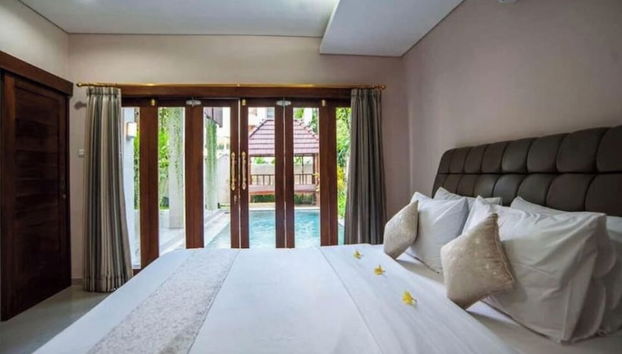 Huge Two Storey 4 Bed 4 Bath Villa With Pool Right in the Heart of Seminyak - Foto 2, Habitación