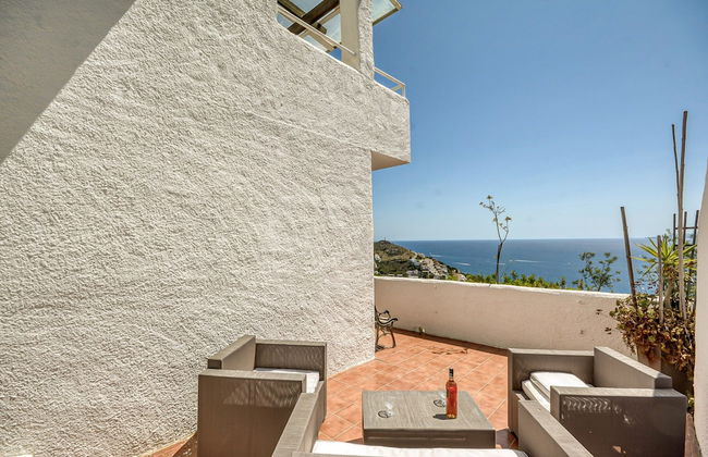 Apartment With Furnished Terrace - Photo 21