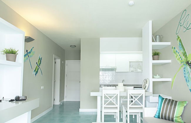 Apartamentos LIVVO Morromar - Photo 12