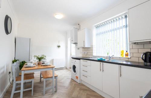 Spacious & Bright 3 Bedroom House in St Helens - Foto 15