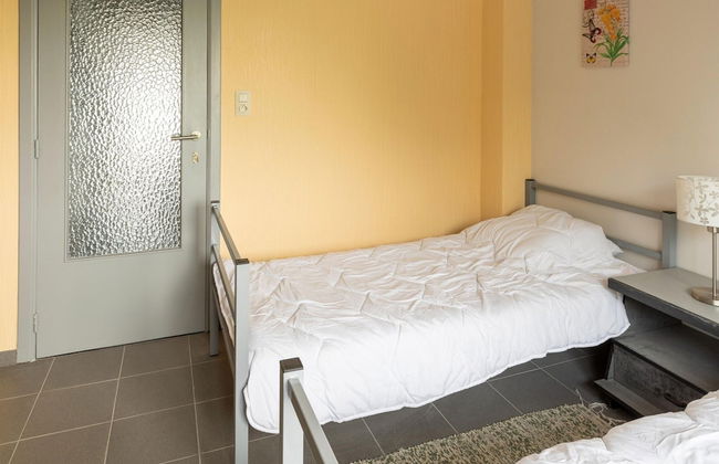 Modern Villa w/ Private Yard - Foto 9