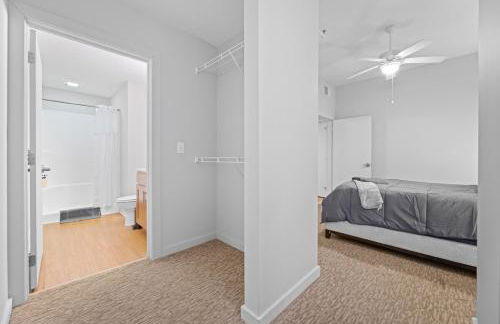 Spacious 2 BD Apt l Downtown Cleveland l Free Parking - Photo 18