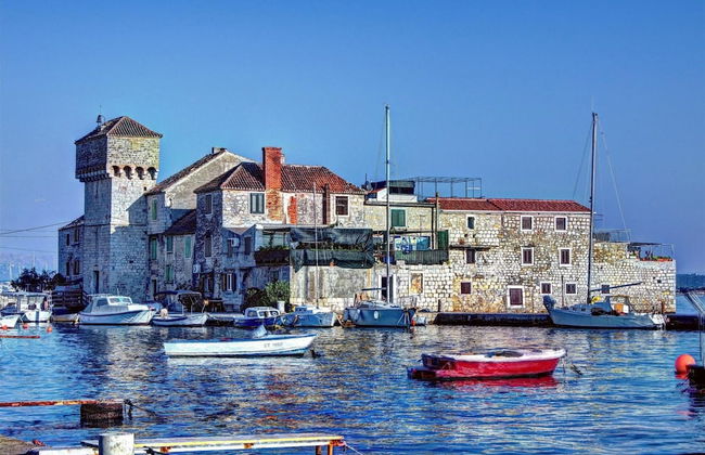 Green-beautiful Modern Apt. With Balcony & Garden - Foto 25