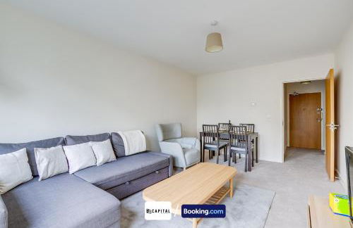 Last-Minute Secure l Sleeps Up to 8 l 2 Bedroom Apt By Capital Retreats Short Lets & Serviced Accommodation London With Balcony, Free WiFi - Foto 4