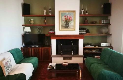 Hillside semi-detached villa with panoramic views - Foto 31