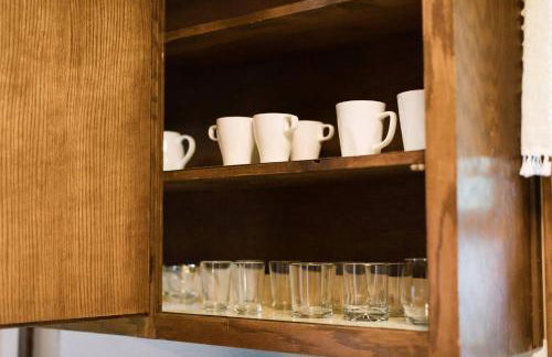 ~ The Cozy Farmhouse ~ | Sleeps 10+ | Farm Views - Foto 43