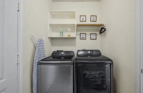 Baytown Htown Escape Air Hockey Yard BBQ Games - Foto 40