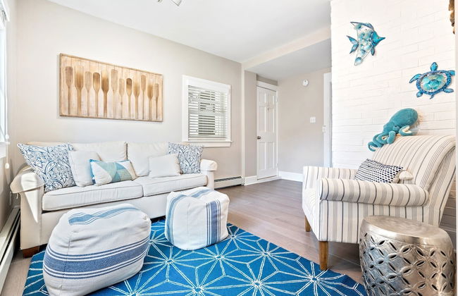 Beachwood Getaway Sleeps 10! - Photo 25