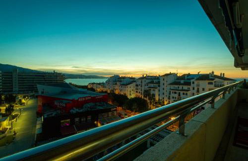 MARBELLA BANUS SUITES - Marbella Marina Banus Deluxe Apartment Sea Views - Foto 10