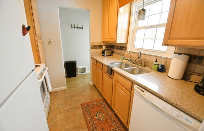 3 Bedroom Home 7 Blocks From ND Firepit 54231 - Foto 3