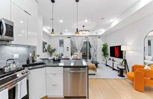 Luxury 3BR Backyard Oasis Close to NYC FirePit - Foto 2