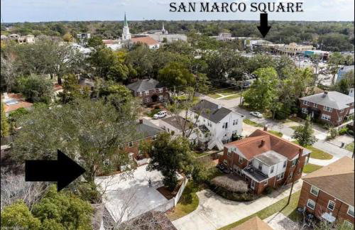 Modern 2 BR Condo - 2 block from San Marco - Foto 20