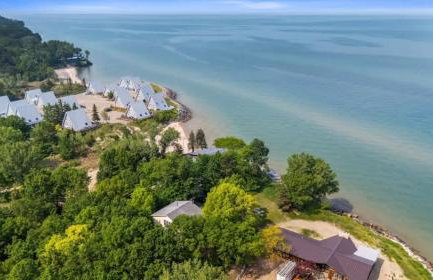 Coastal Cottage by Juniper Holiday + Home - Photo 44