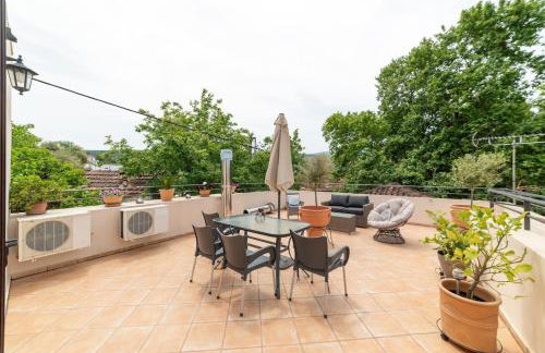 3-Min Drive to Kalyves Beach, Stone Villa in Armenoi next to Cafés & Taverns by the Natural Water Springs - Foto 10