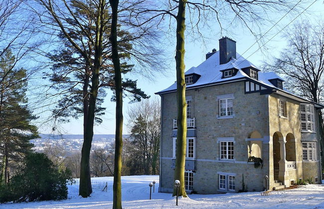 Spacious Spa Villa With Garden - Photo 33