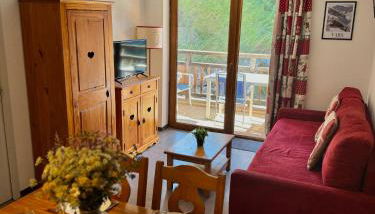 Appartement Vars sur les pistes de ski avec piscine - Foto 2