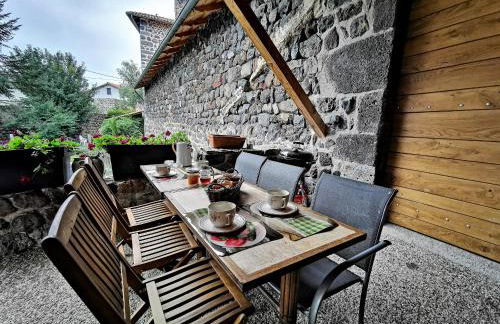 Gîte confortable près de la Cascade de la Beaume avec terrasses et parking privatif - FR-1-582-30 - Foto 4